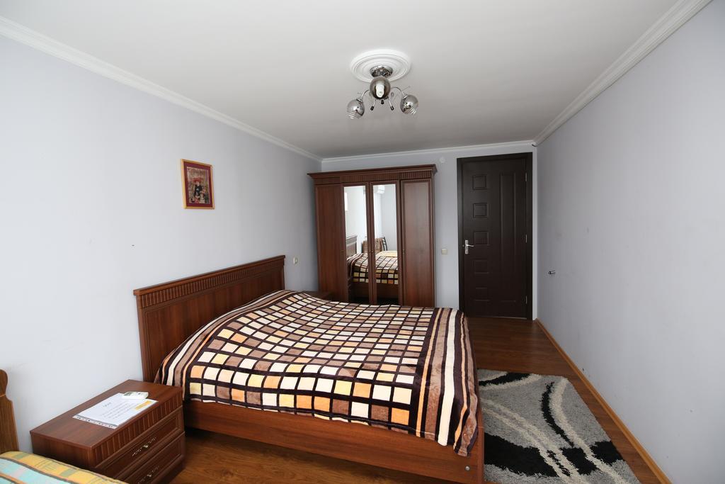 Guest House Green House Zugdidi Zewnętrze zdjęcie