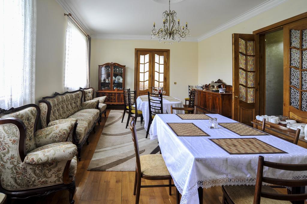 Guest House Green House Zugdidi Zewnętrze zdjęcie