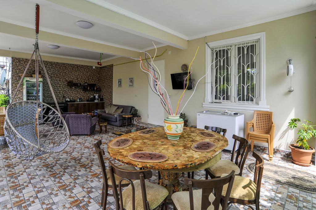 Guest House Green House Zugdidi Zewnętrze zdjęcie
